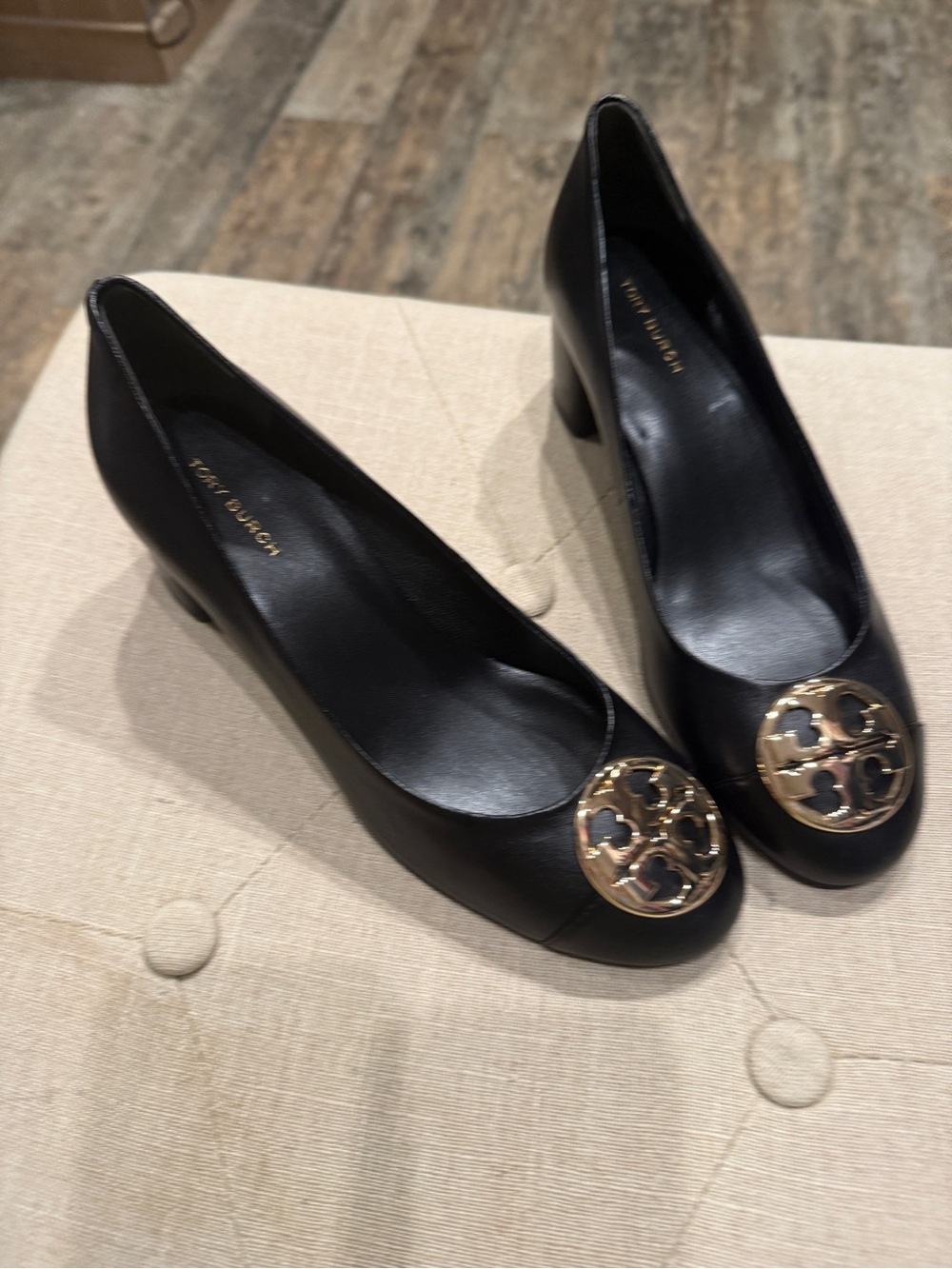 Tory Burch Chelsea Cap Toe Pump